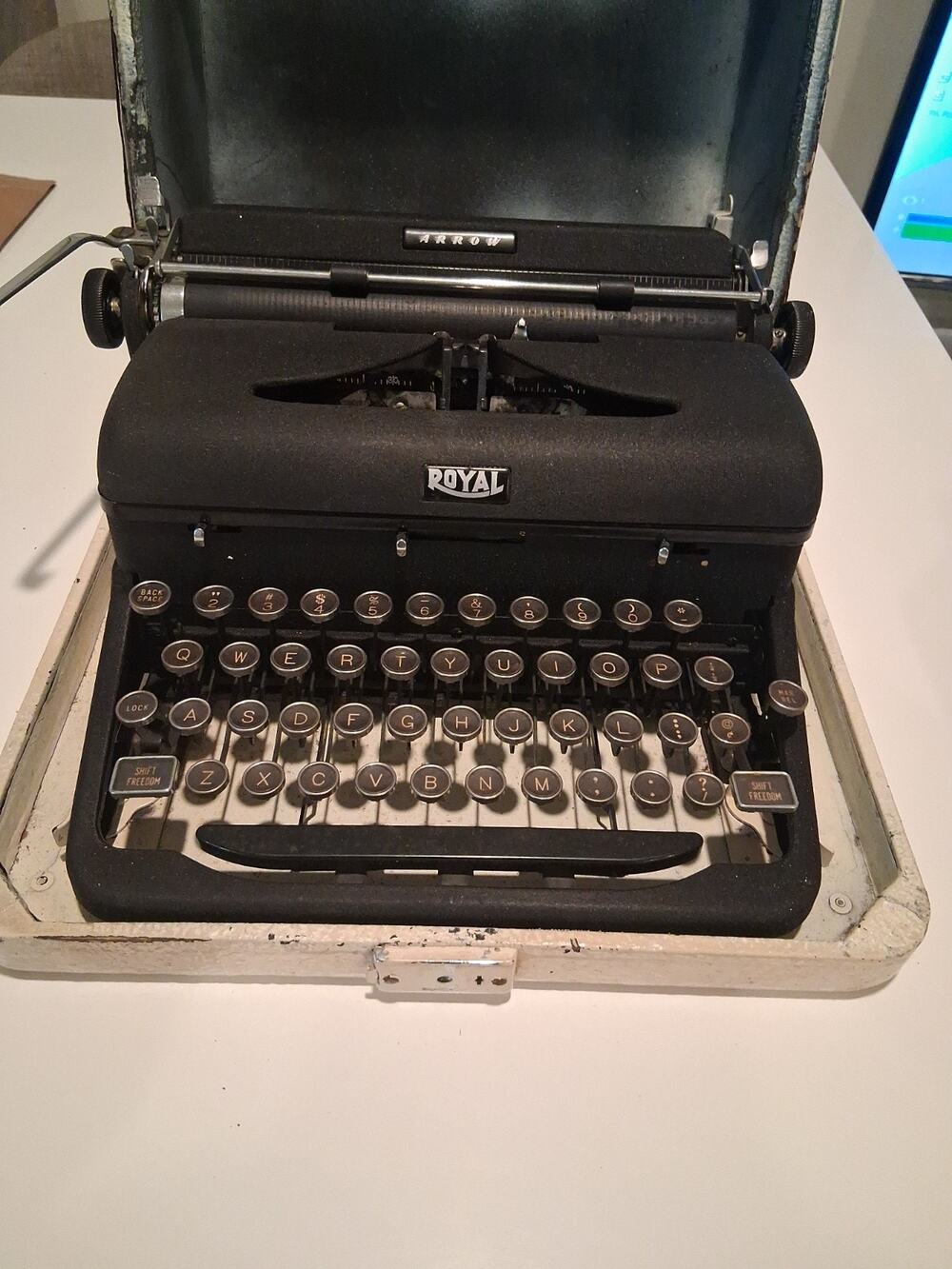 Vintage 1940s Royal Arrow Portable Typewriter Glossy Glass Keys Matte Black Case